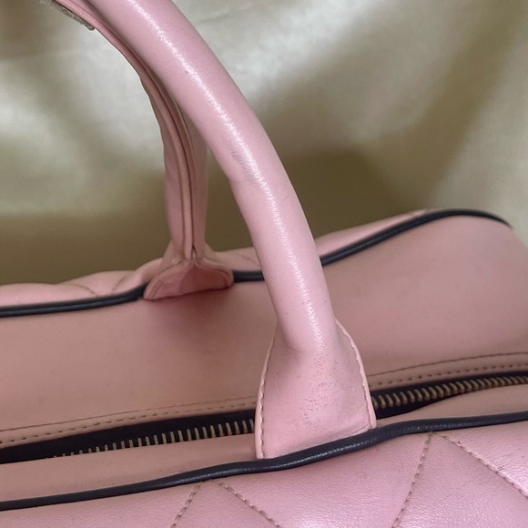 💕SOLD💕 Chanel Boston Bowling bag Sports Line quilted matelase pink black gold - Picture 11 of 17